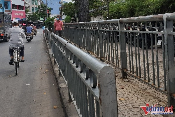 Cảnh khác lạ ở nơi bức bối về 'xẻ thịt' vỉa hè sau chỉ đạo nóng của TP.HCM