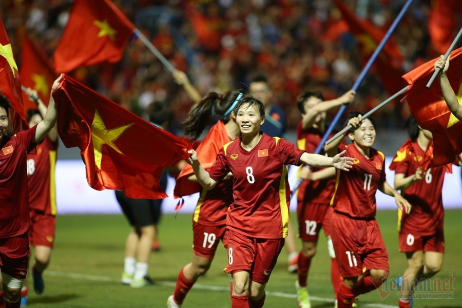 SEA Games 31 ngày 21/5: Bóng đá nữ Việt Nam khép lại ngày vàng