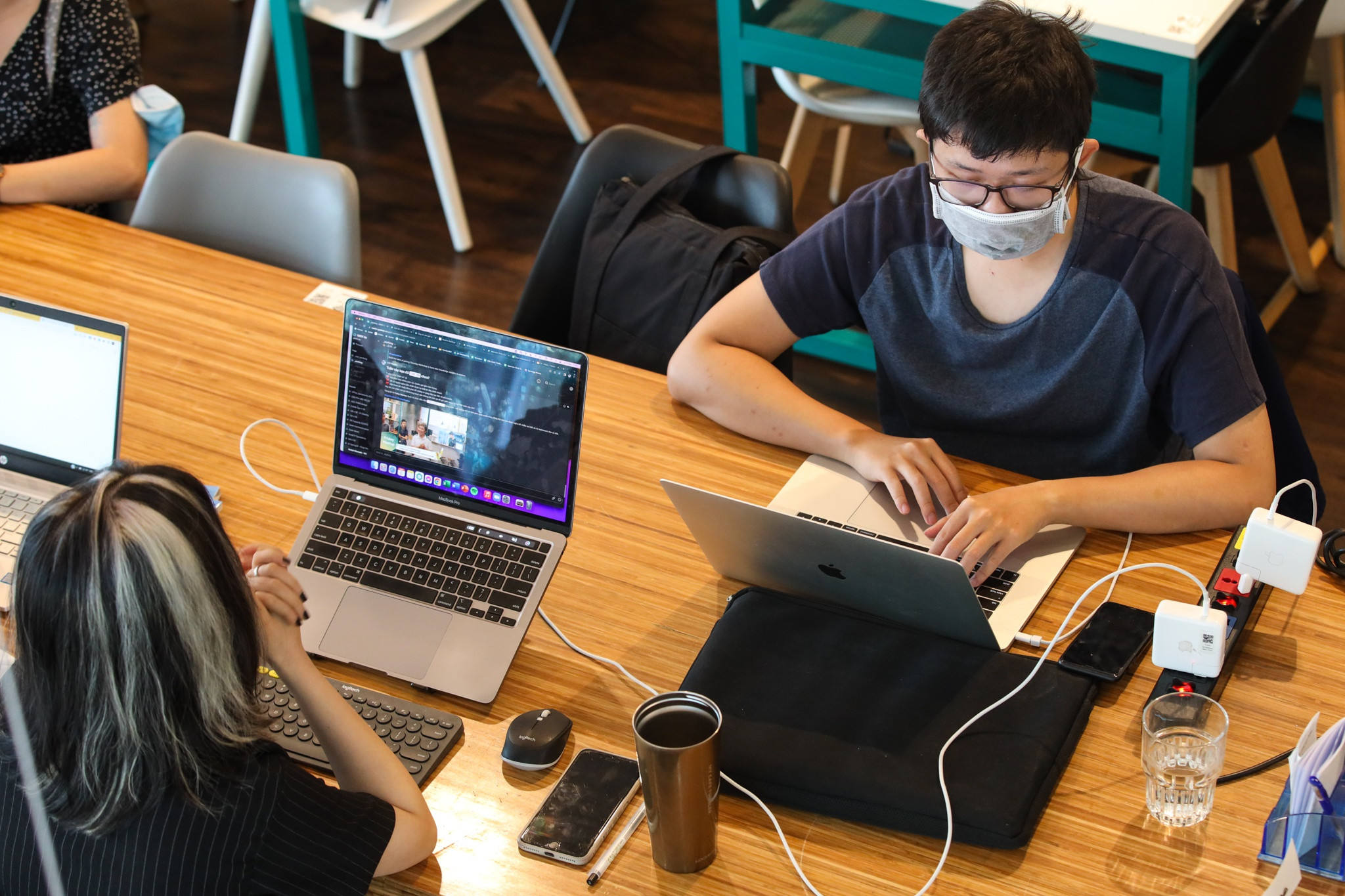 nhan su chon sep anh 9