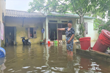 Khu phố úng ngập suốt 15 năm ở TP Thanh Hóa, mưa là thành 'biển'