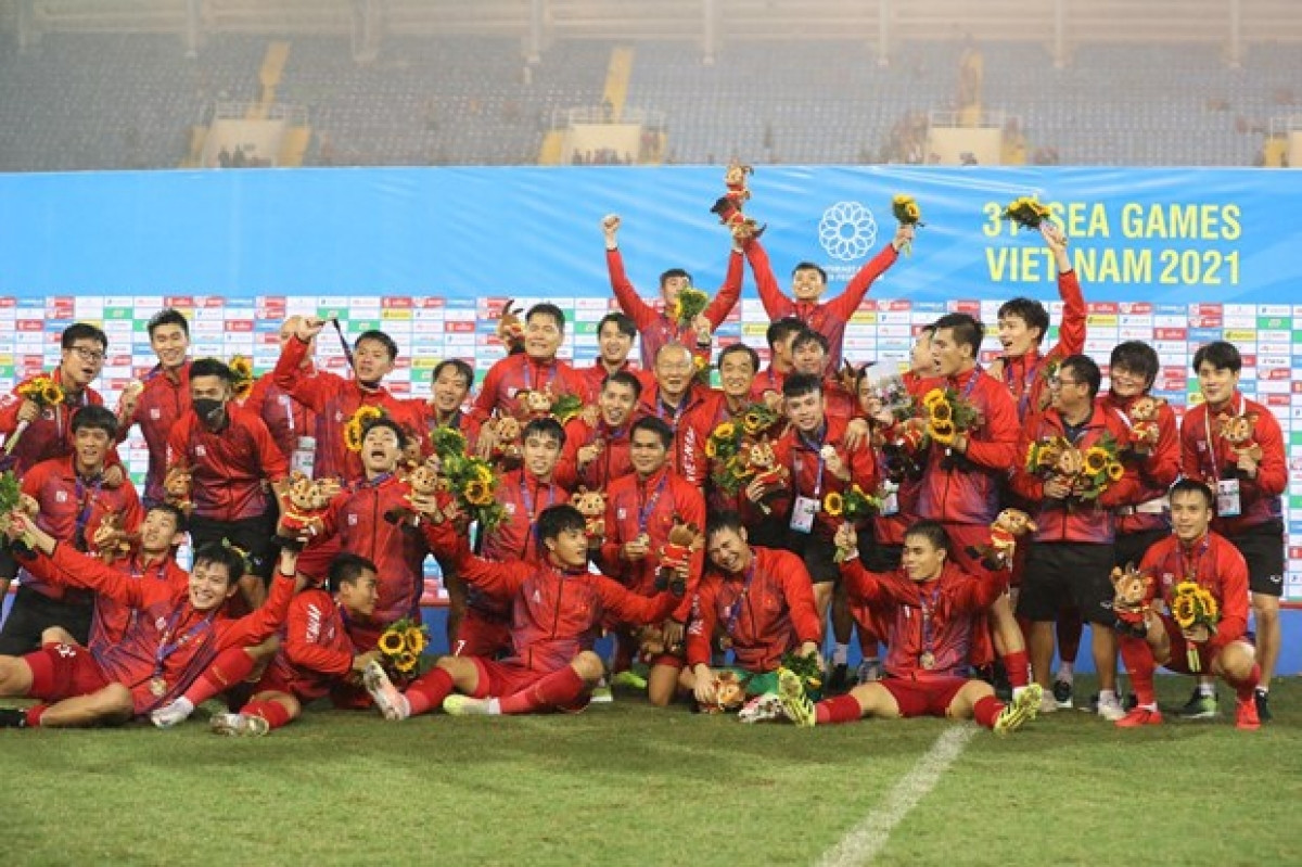With a 1-0 victory over Thailand on May 22, Vietnam claimed back-to-back gold medals in the Southeast Asian Games men's football tournament.