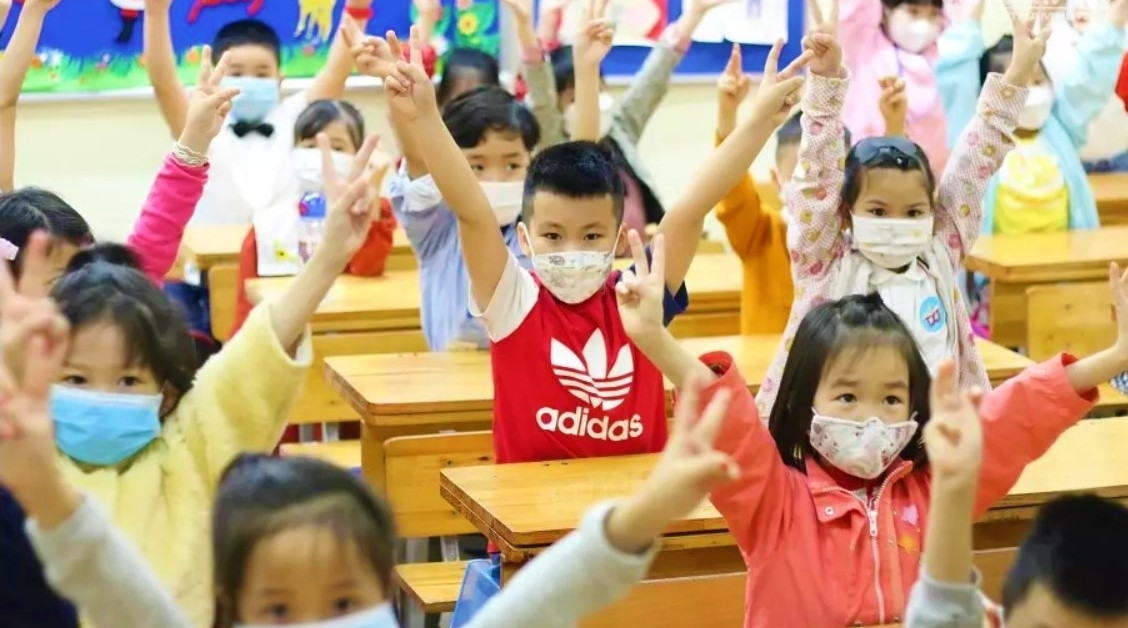 Hanoi bans schools from organizing extra lessons during summer vacation