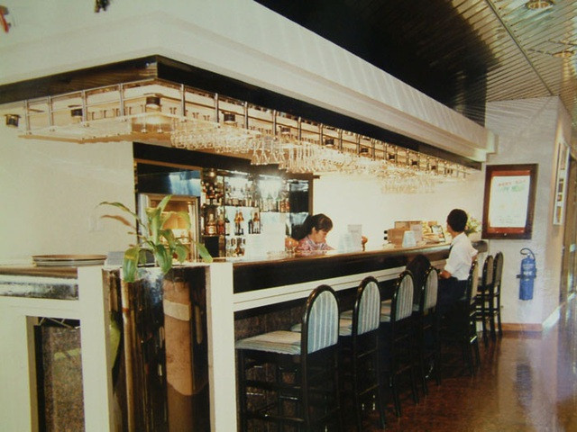 ‘Khách sạn nổi’ 5 sao từng ‘đậu’ lênh đênh trên sông Sài Gòn: Những năm 90, giá đã là 8 triệu đồng/đêm, có cả sân tennis, sân đỗ trực thăng… nhưng hình ảnh hiện tại thật đáng buồn! - Ảnh 9.