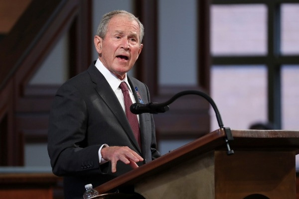 Mỹ phá âm mưu ám sát cựu Tổng thống Bush