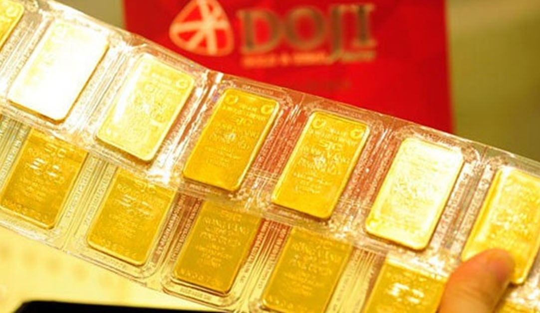 One afternoon, the price of gold ‘flyed’ over a million
