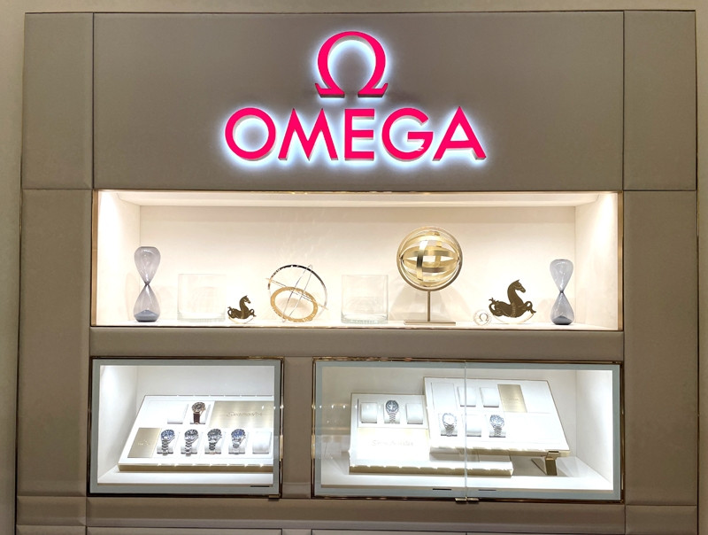 Omega opens a genuine store in Hanoi