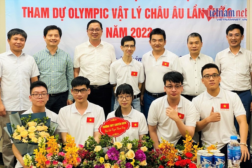 Việt Nam giành 3 huy chương Olympic Vật lý châu Âu năm 2022