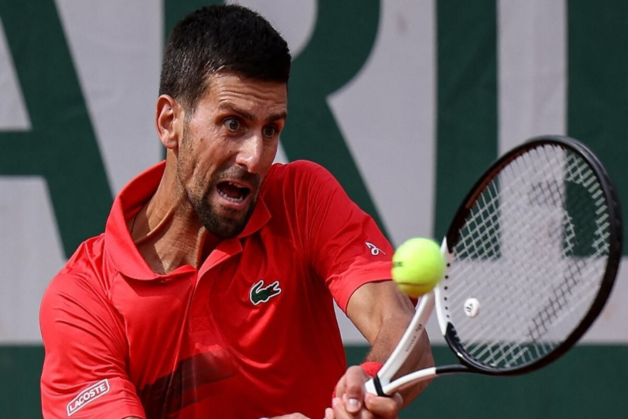 Djokovic vào vòng 3 Pháp mở rộng sau loạt 'đấu súng'