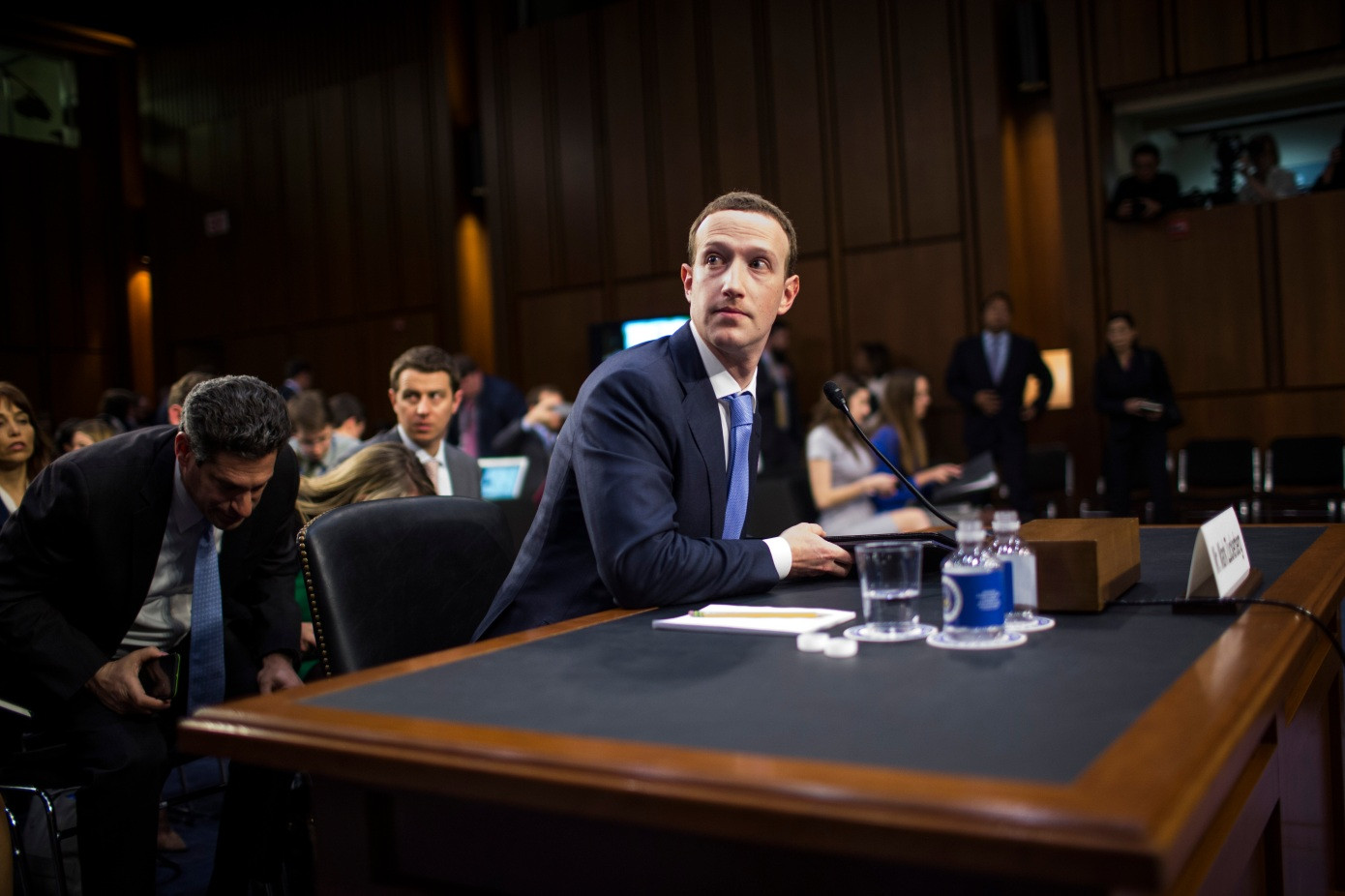 Đơn kiện bủa vây, Facebook chìm trong tâm bão chỉ trích, Mark Zuckerberg sắp phải hầu tòa? - Ảnh 2.