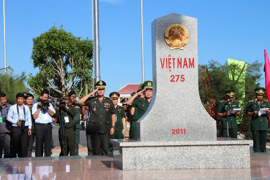 Đã phân giới, cắm mốc 1.045km đường biên giới Việt Nam - Campuchia