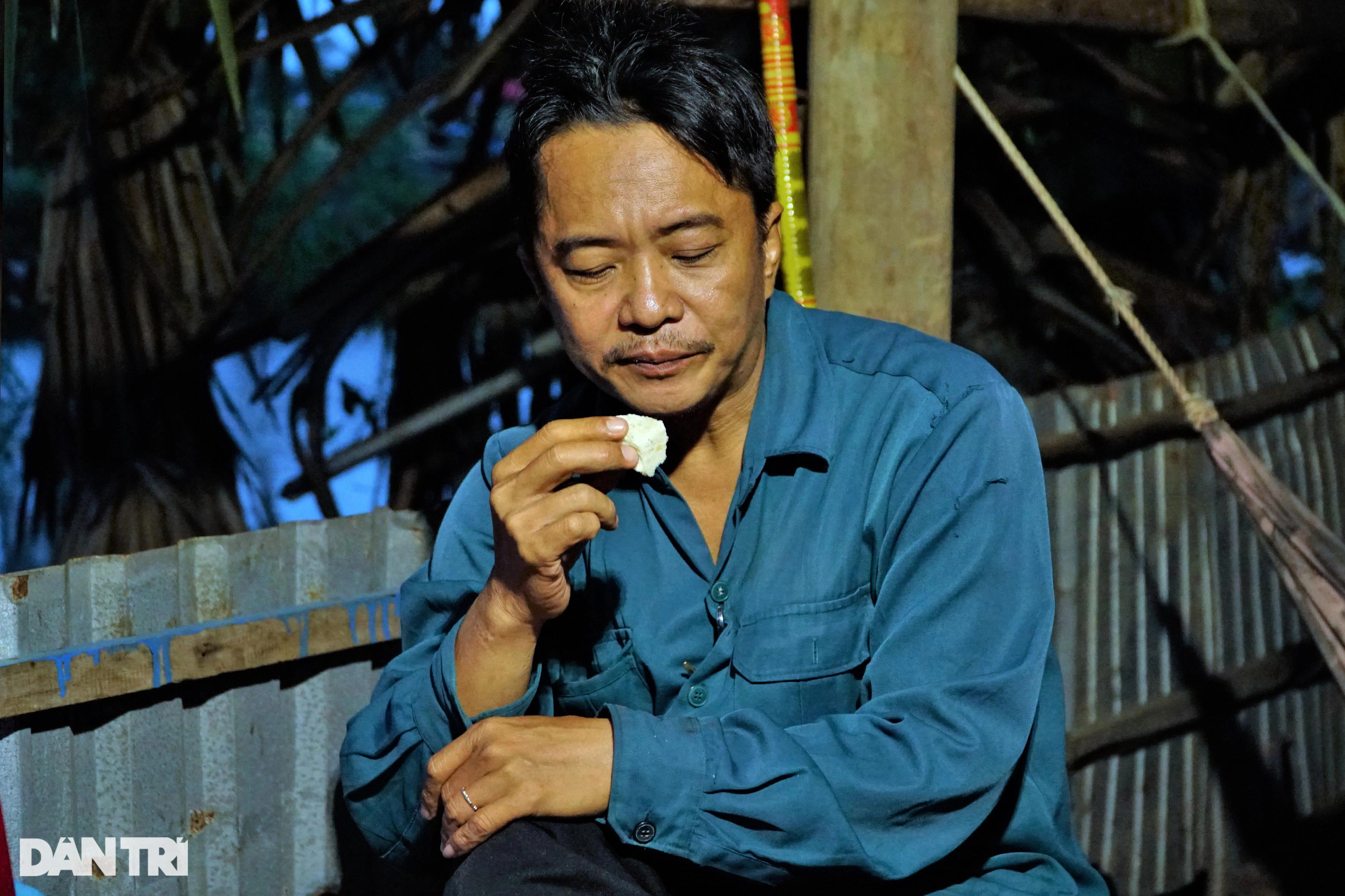 Vượt đồng, xuyên đêm soi đèn săn vũ nữ chân dài kiếm tiền triệu - 8