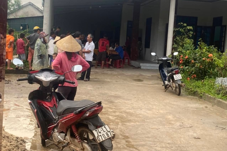 Hai người dân ở Quảng Trị và TT-Huế bị sét đánh tử vong