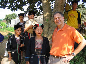 American doctor’s endless love for Vietnamese ethnic minority cultures