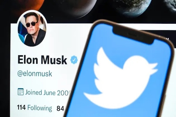 Shareholders sue Elon Musk and Twitter