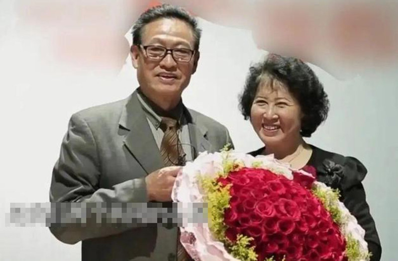 The couple fell in love with their first love after 47 years of separation