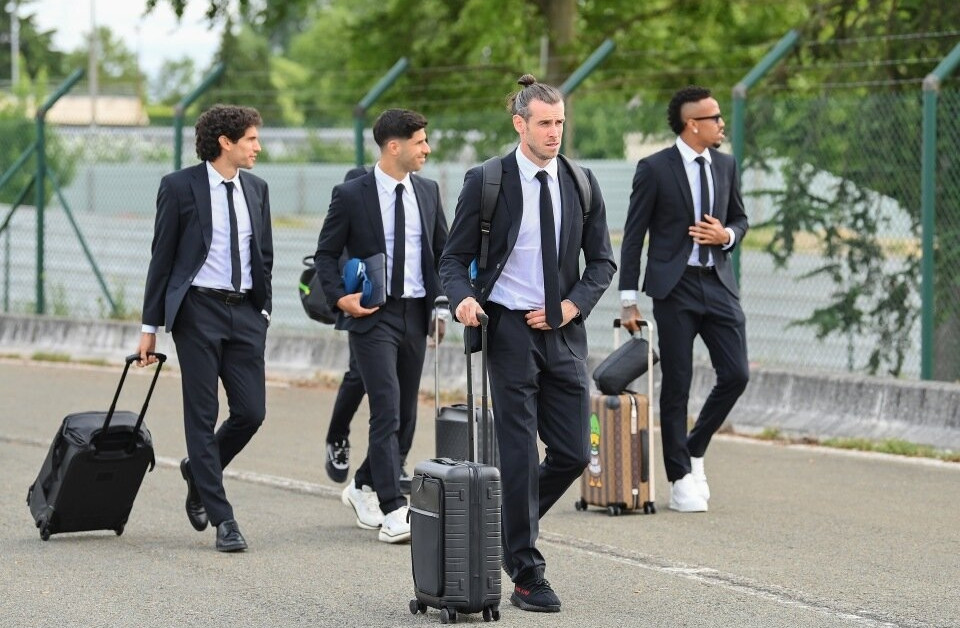 The dashing Real Madrid stars landed in Paris