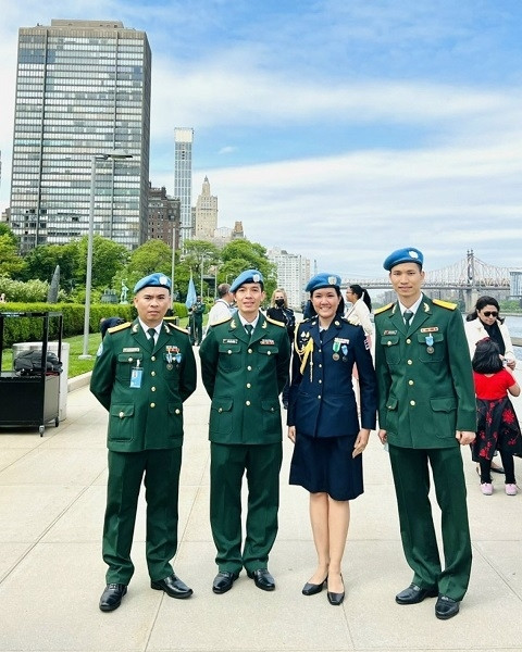 Three Vietnamese military officers awarded UNHQ medal