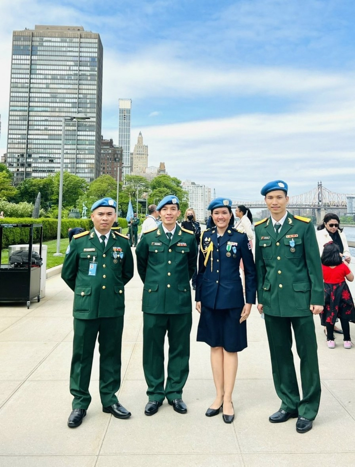Three Vietnamese military officers receive UNHQ medal