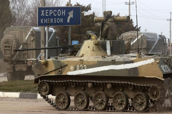 Ukraine tuyên bố phản công tại Kherson, tịch thu tài sản tập đoàn dầu khí Nga