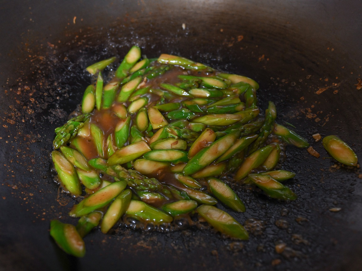 Mon thit ga xao mang tay de lam anh 4