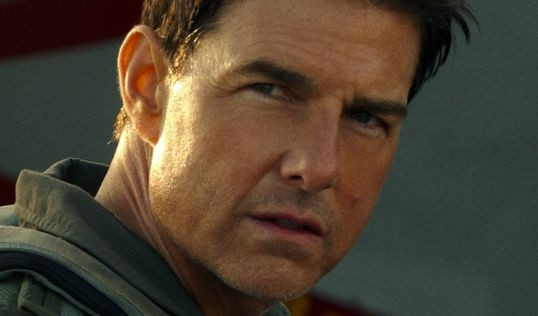 Tom Cruise không địch nổi mèo máy Doraemon