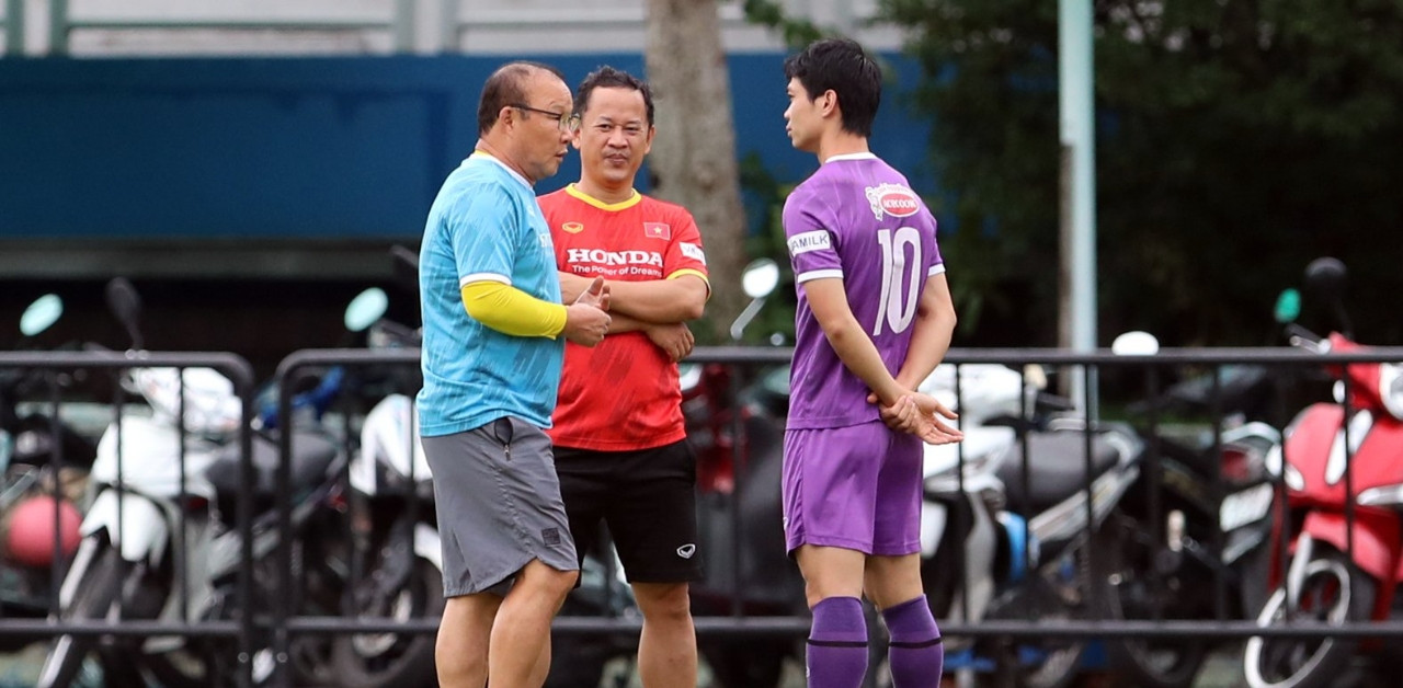 Coach Park Hang Seo teaches Cong Phuong privately