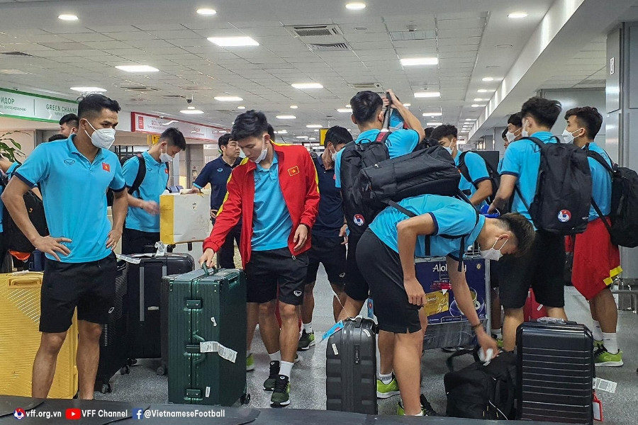 U23 Việt Nam đổ bộ Uzbekistan, sẵn sàng tái đấu Thái Lan