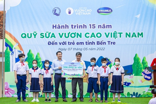 Quỹ sữa Vươn cao Việt Nam và Vinamilk khởi động hành trình năm thứ 15