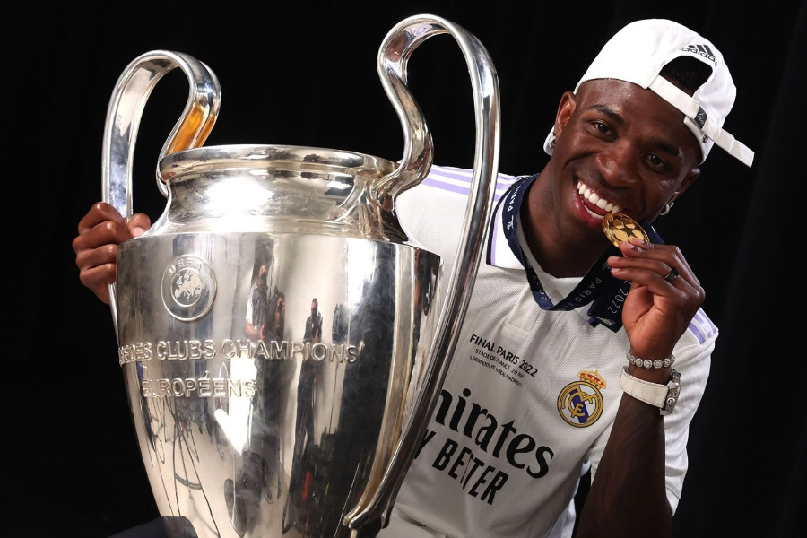 Vinicius bay cao cùng Real Madrid: Câu trả lời cho Zidane