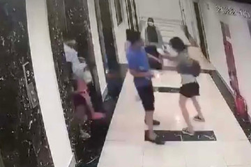 Công an điều tra vụ người đàn ông 'tung đòn' với cô gái khi rời thang máy
