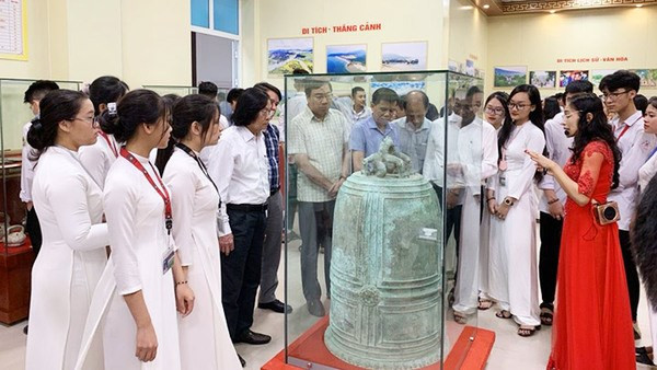 NA's committee proposes making history compulsory subject at senior high schools hinh anh 2