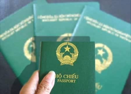 Bộ Công an cấp hộ chiếu phổ thông mẫu mới cho công dân từ 1/7