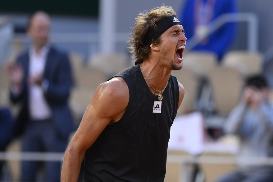 Zverev thắng nghẹt thở Alcaraz, đấu Nadal ở bán kết Pháp mở rộng