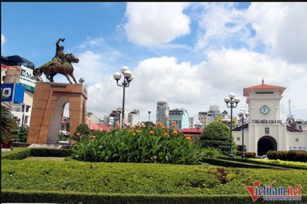 Ho Chi Minh City plans to bring the statue of Tran Nguyen Han back in front of Ben Thanh market