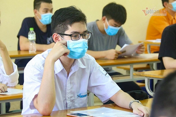 Đề thi vào lớp 10 chuyên Lý trường Chuyên Sư phạm