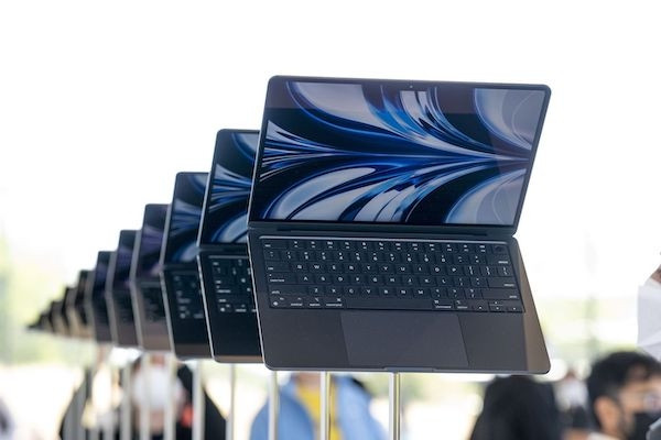 Apple có thể ra mắt MacBook Air 15 inch và iPad Pro 14 inch vào năm sau?