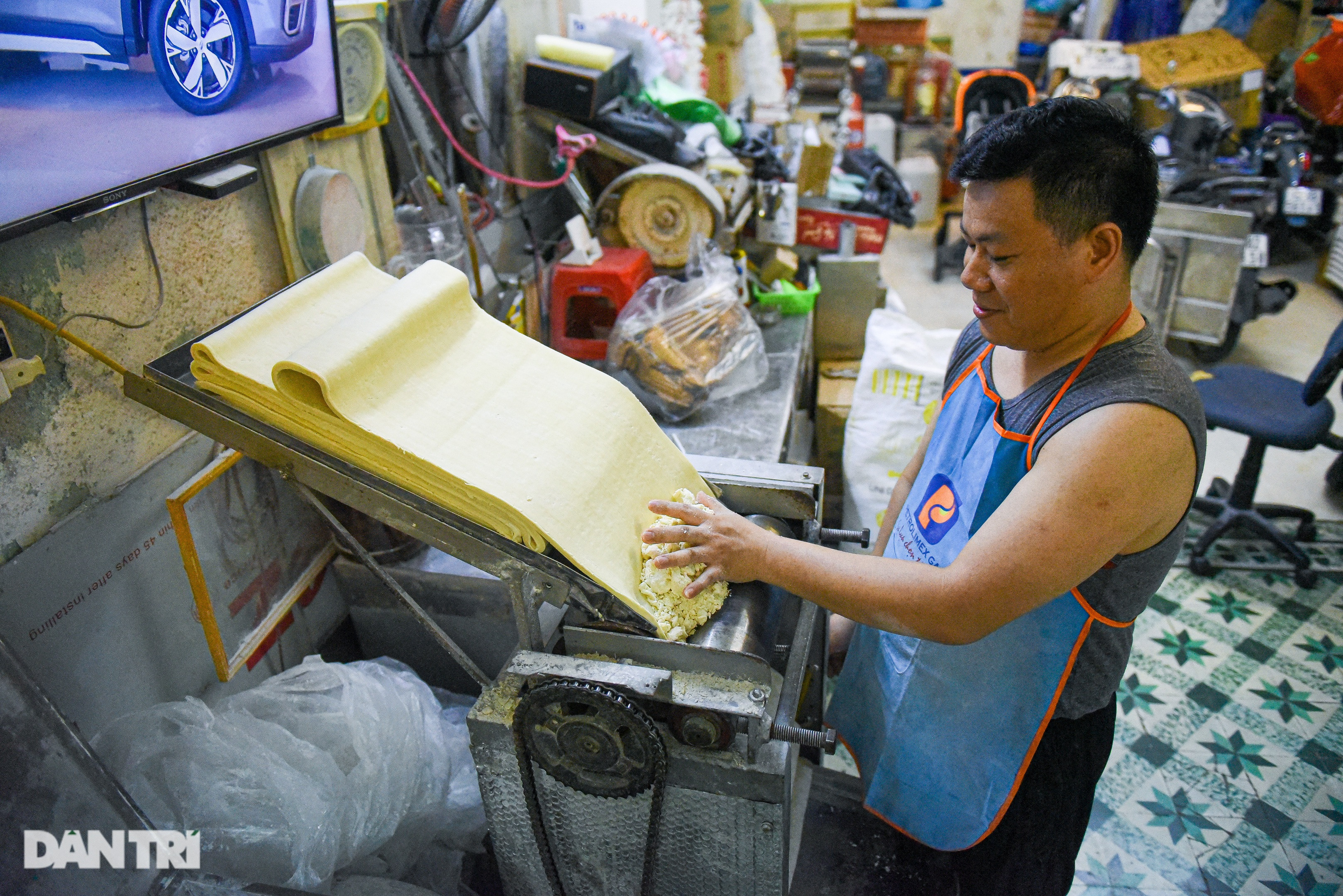 Quán mì chờ kỳ công 10 tiếng, bán vèo 500 bát mỗi tối ở Hải Phòng - 4