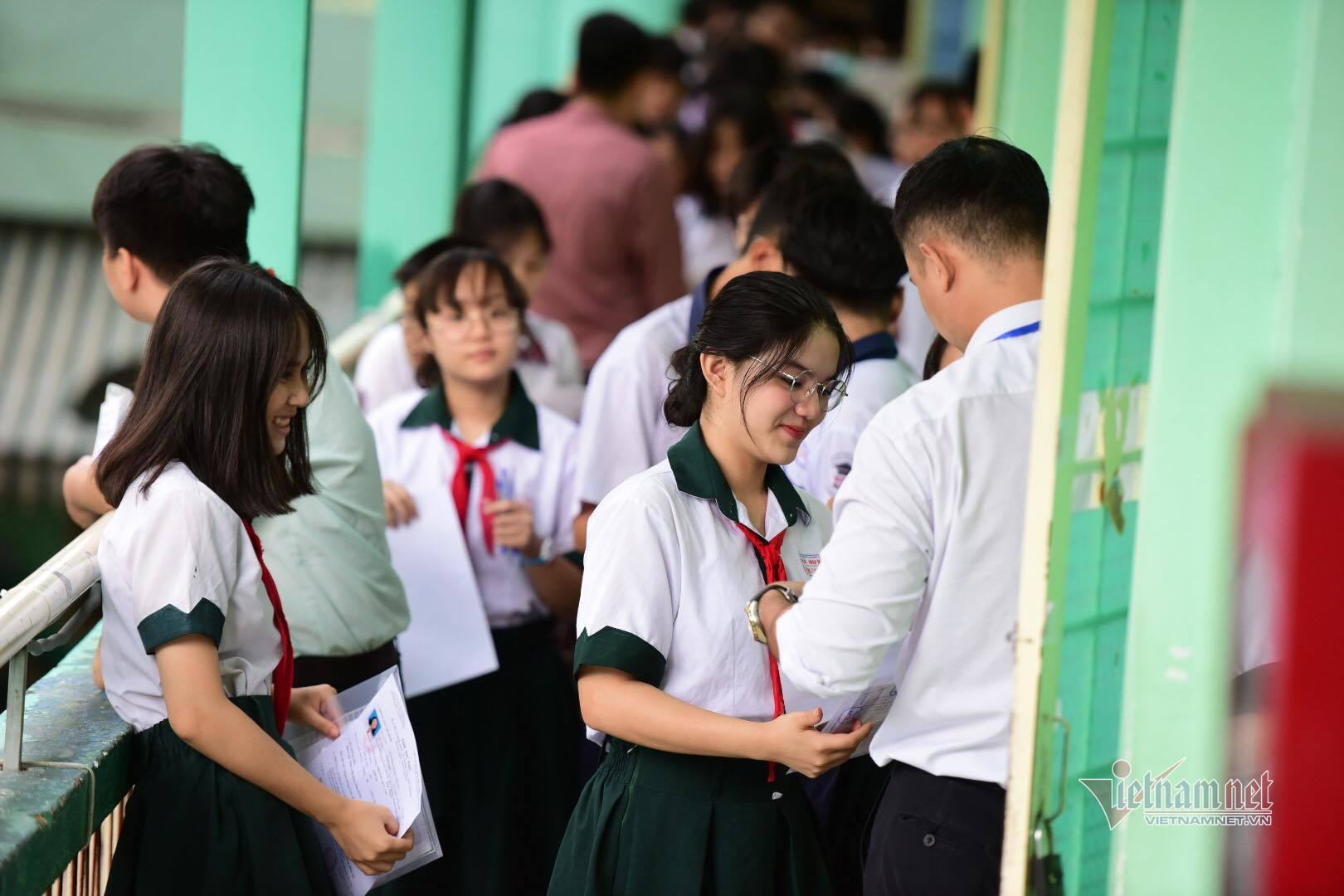 Đề thi và đáp án môn tiếng Anh thi lớp 10 TP.HCM năm 2020