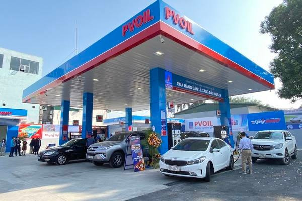 Thủ tướng yêu cầu theo dõi thông tin giá, khả năng cung cấp xăng của Malaysia cho Việt Nam