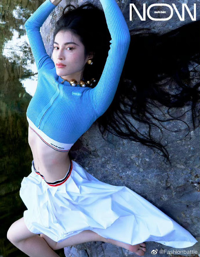 Ha Tue bi chi trich anh 2