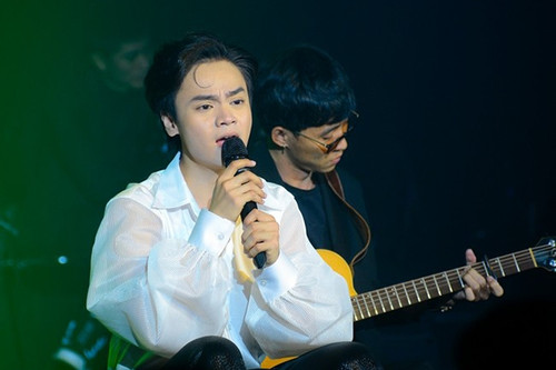 Hồ Tuấn Phúc thăng hoa trong concert đầu tiên sự nghiệp