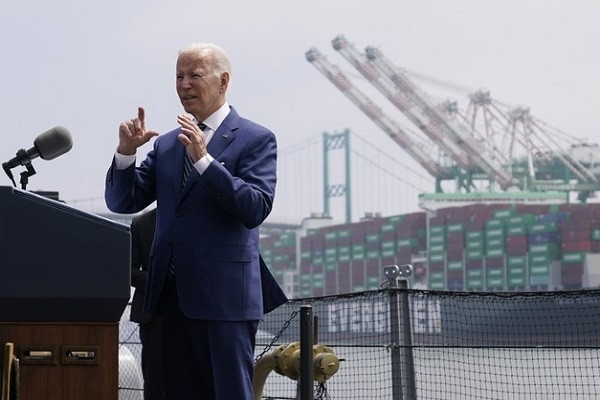 'Họ kiếm nhiều tiền hơn cả Chúa', ông Biden chỉ trích các 'gã khổng lồ' dầu mỏ