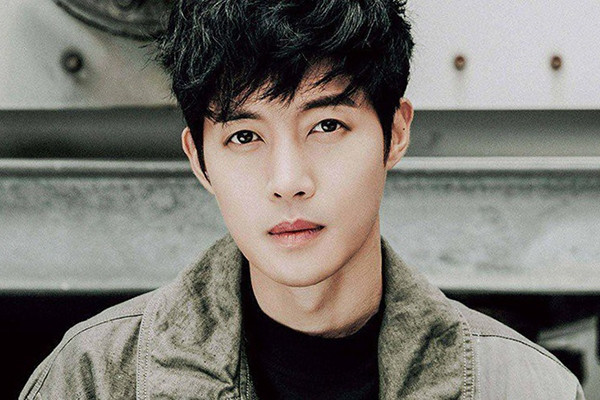 Hé lộ những mối tình của Kim Hyun Joong 'Vườn sao băng'