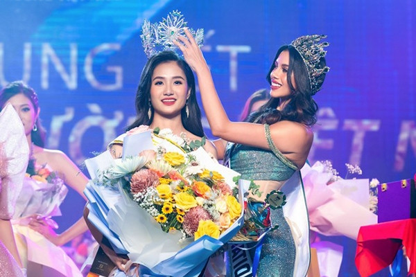 Người đẹp Bến Tre đăng quang Hoa hậu Môi trường Việt Nam