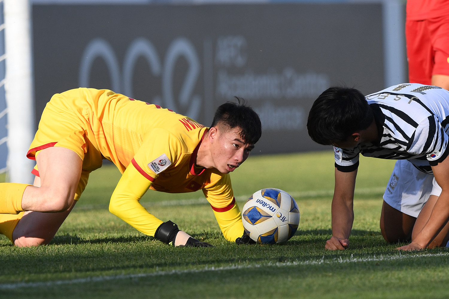 U23 Việt Nam thất thủ trước U23 Saudi Arabia: Văn Chuẩn vẫn... hay!