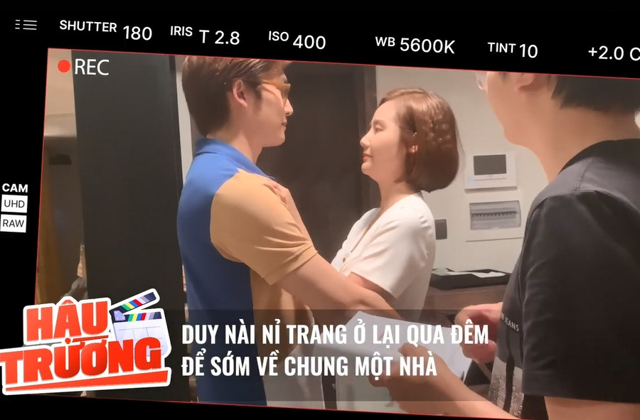 Huyền Lizzie và Đình Tú diễn cảnh tình tứ hậu trường 'Thương ngày nắng về'