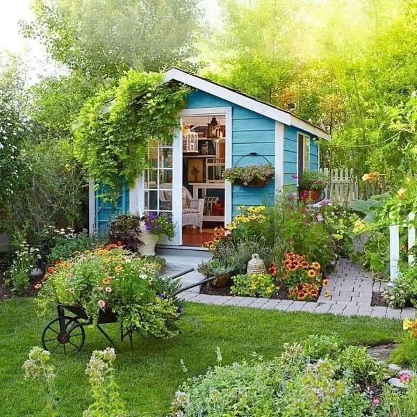 Bảng màu nhà vườn nhỏ xinh đẹp cho tiết trời nắng vàng