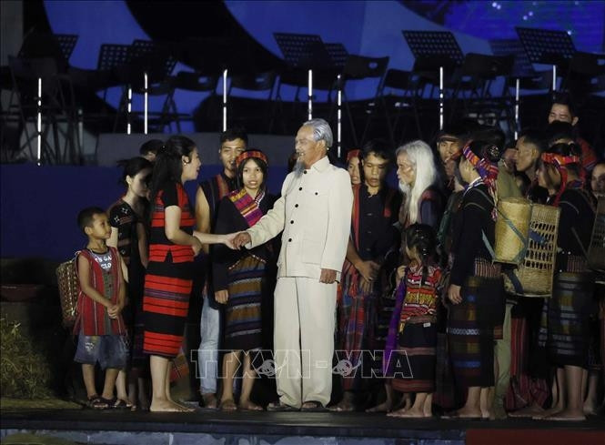 Chủ tịch nước dự Lễ kỷ niệm 65 năm ngày Bác Hồ về thăm Quảng Bình