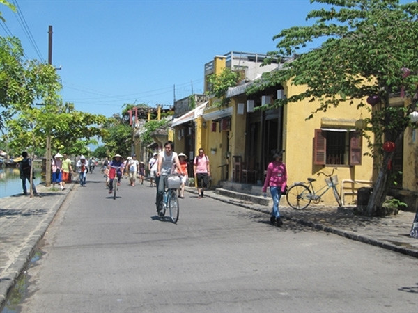 Hue, Hoi An boost public bicycle share programme