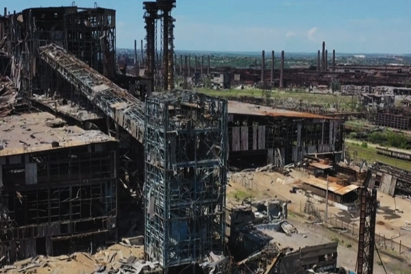 Toàn cảnh hoang tàn của nhà máy thép Azovstal sau khi kết thúc giao tranh